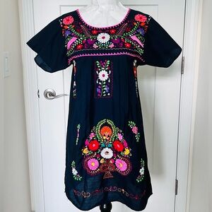Embroidered Mexican Black Tunic Top Sz M